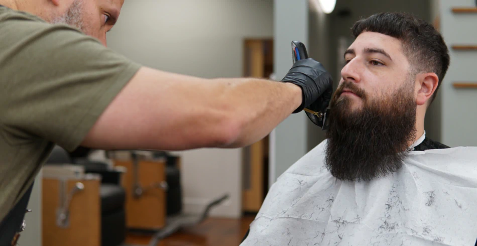 Men’s Haircut & Grooming Services Men’s Haircut & Grooming Services